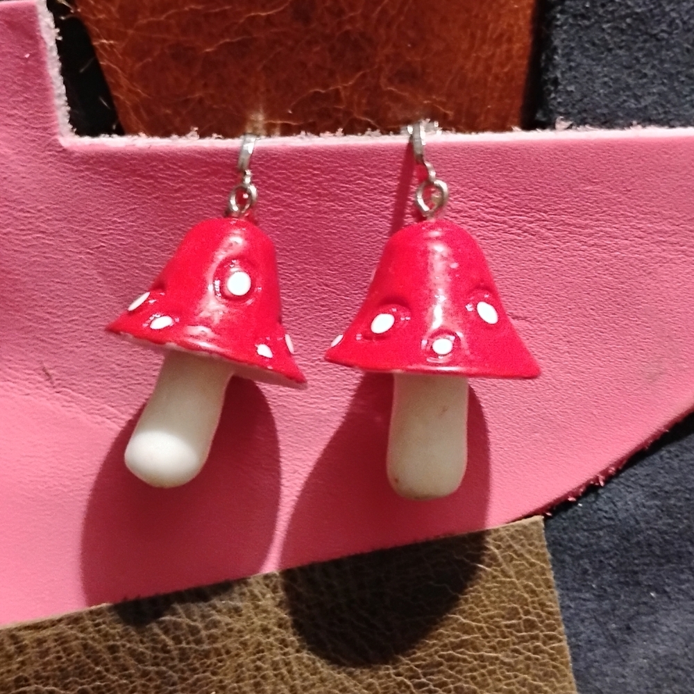 Vintage Clip On Mushroom Earrings - Red & White Shrooms